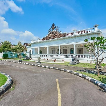 Tirtodipuran Hotel By Natts Hospitality Indonesia Yogyakarta Ngoại thất bức ảnh