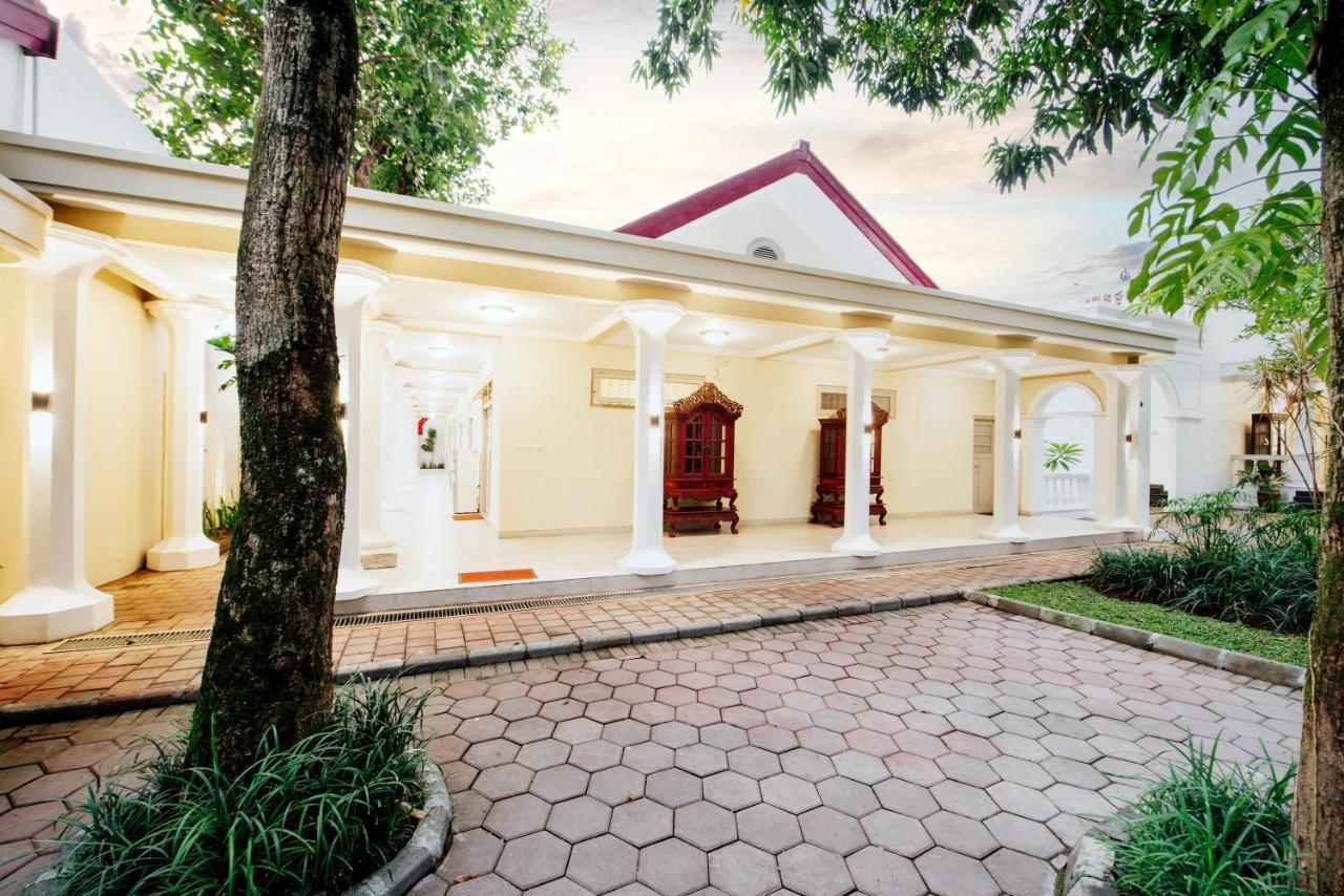 Tirtodipuran Hotel By Natts Hospitality Indonesia Yogyakarta Ngoại thất bức ảnh
