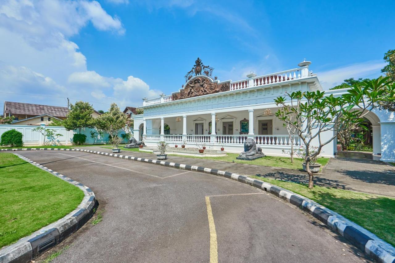Tirtodipuran Hotel By Natts Hospitality Indonesia Yogyakarta Ngoại thất bức ảnh