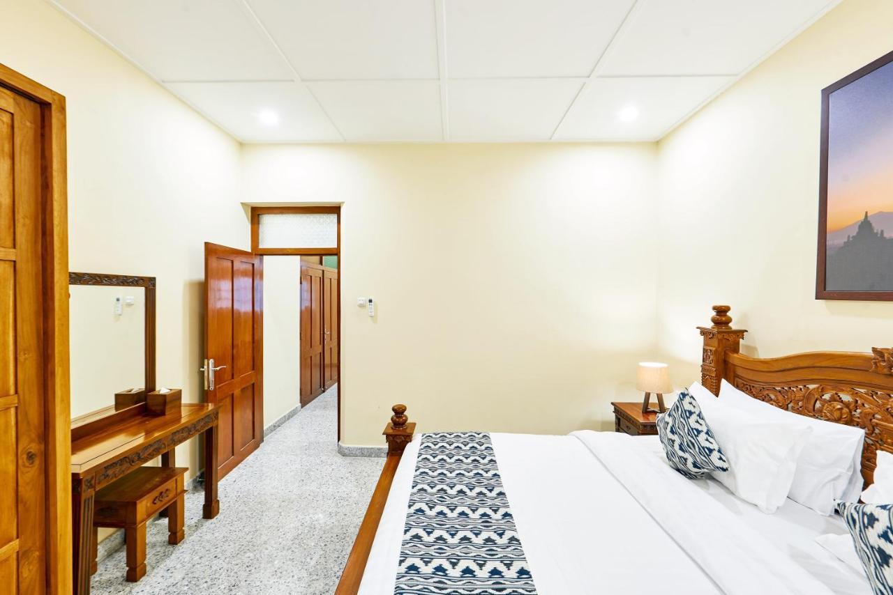 Tirtodipuran Hotel By Natts Hospitality Indonesia Yogyakarta Ngoại thất bức ảnh